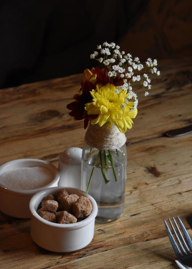 The Crown Inn West Down 外观 照片
